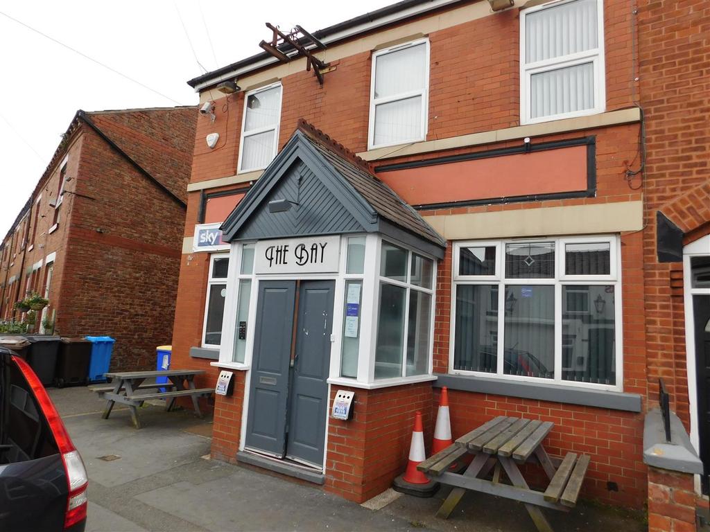 Wrigley Head, Failsworth, Manchester Property £400,000