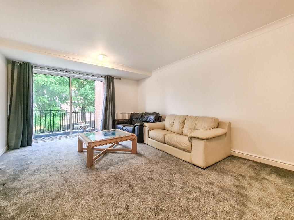 Holders Hill Road, Hendon, London, NW4 3 bed flat £2,200 pcm (£508 pw)