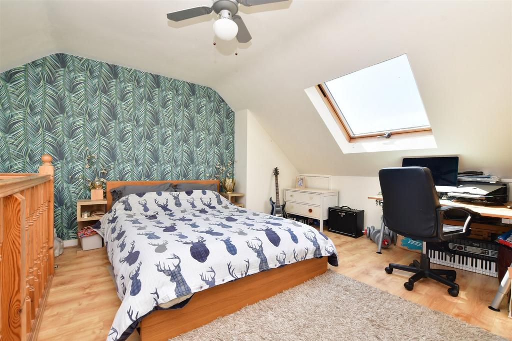 Dunnings Road, East Grinstead, West... 2 bed £275,000