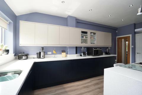 25 Alt Avenue, Liverpool, L31 7BJ