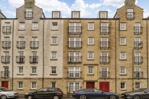 2 bedroom ground floor flat for sale - Flat 3, 6 Giles Street, Leith, Edinburgh EH6 6DA