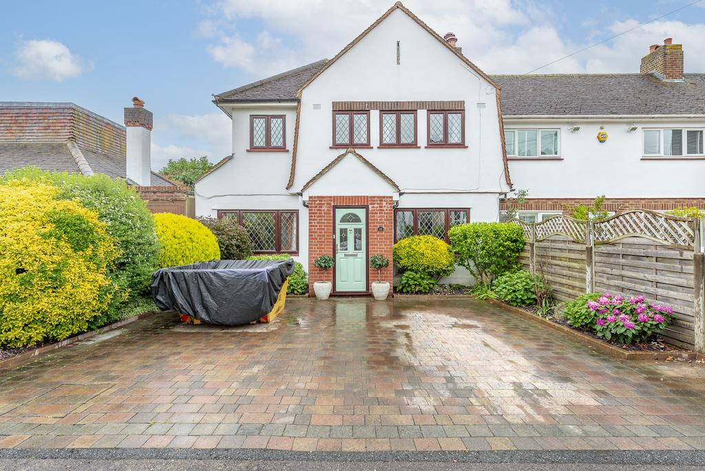 Florence Road WaltononThames 3 bed end of terrace house £675,000