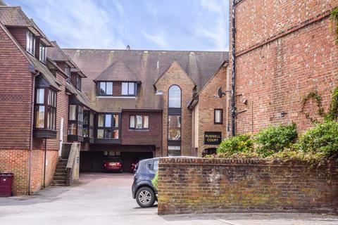 2 bedroom apartment for sale - Russell Court, Midhurst, West Sussex