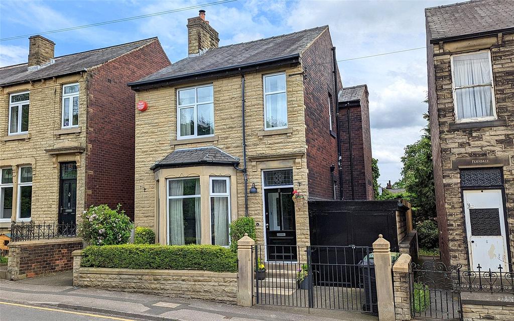 St Pauls Road, Mirfield, West... 3 bed detached house £325,000