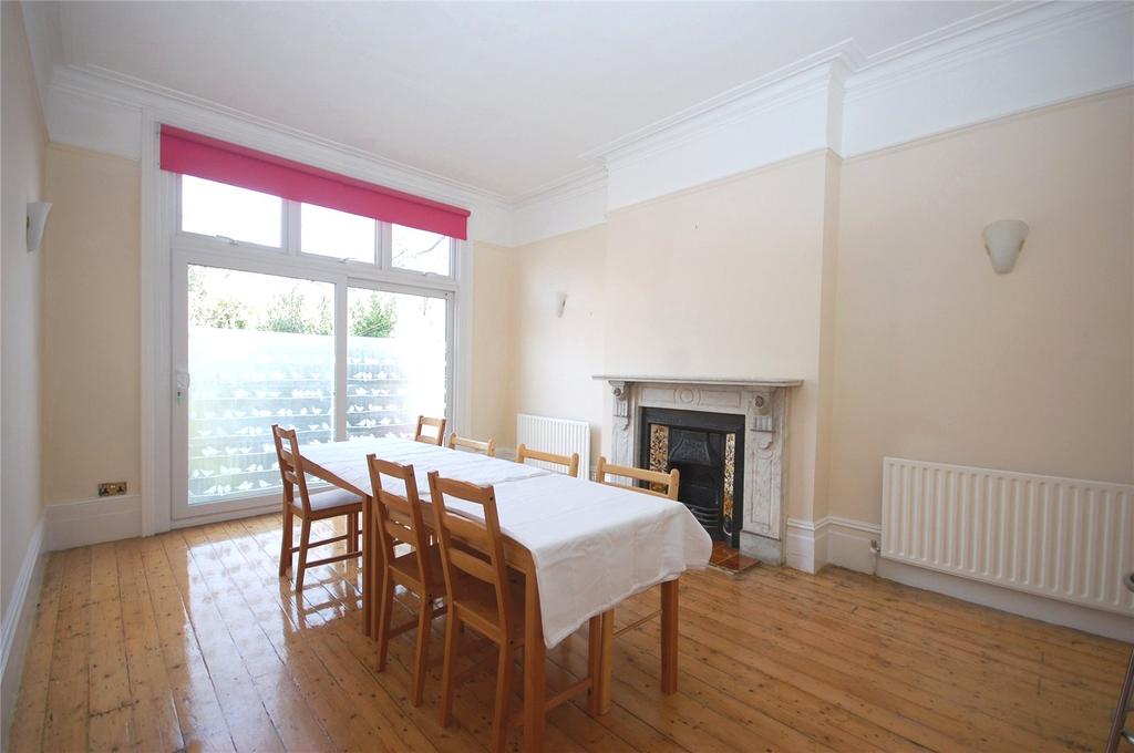 Redbourne Avenue, Finchley, N3 6 bed semidetached house £1,650,000