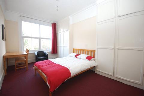 26 Redbourne Avenue, London, N3 2BS