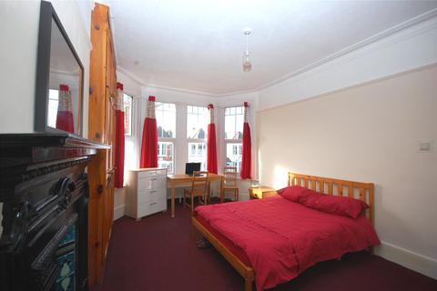 26 Redbourne Avenue, London, N3 2BS