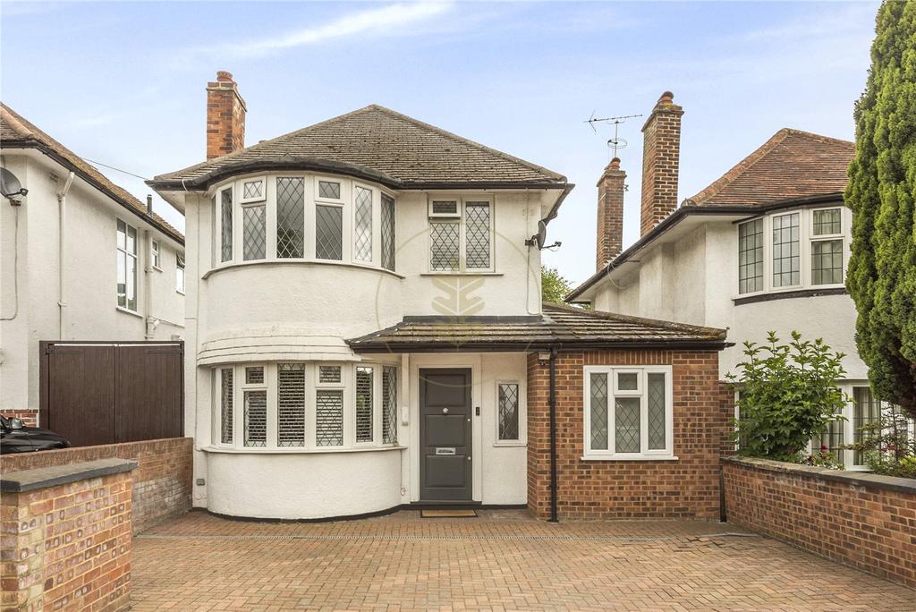 Uphill Grove, Mill Hill, London, NW7 3 bed house £1,150,000