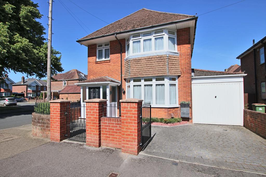 Upper Shirley, Southampton 4 bed detached house £550,000