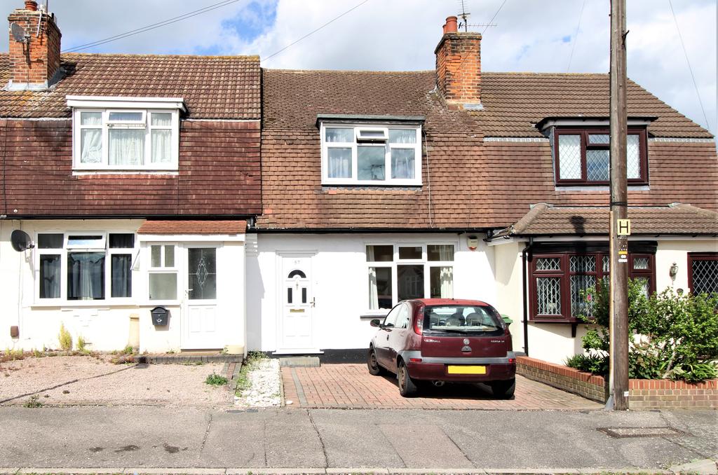 Somerset Gardens, Hornchurch RM11 3 bed terraced house for sale £415,000