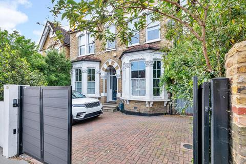4 bedroom detached house for sale, Whitehorse Lane, South Norwood