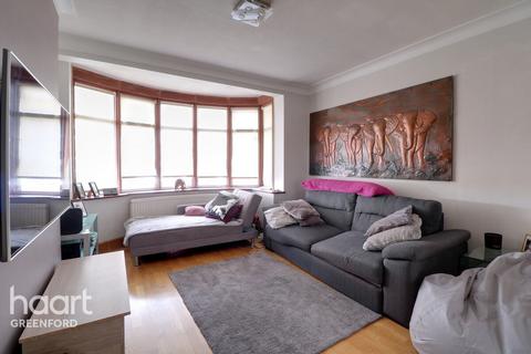 1 Calder Avenue, Perivale, Greenford, UB6 8JQ