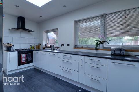 1 Calder Avenue, Perivale, Greenford, UB6 8JQ