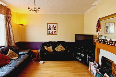 18 Dudley Road, Romford, RM3 8LH