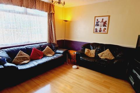 18 Dudley Road, Romford, RM3 8LH