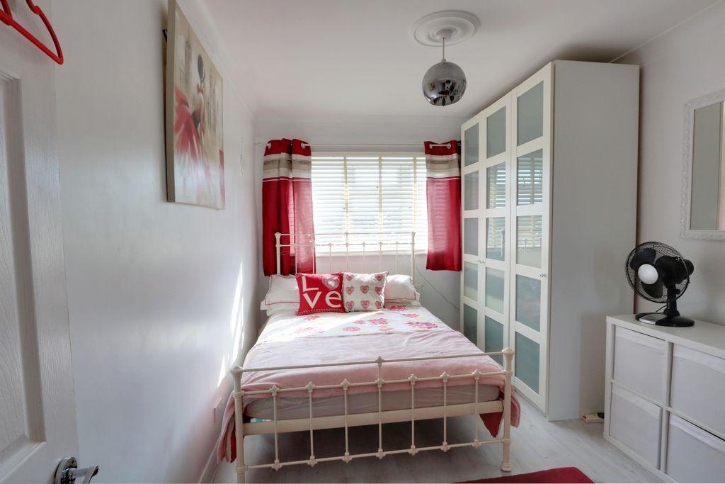 Bedroom 1 (Double)