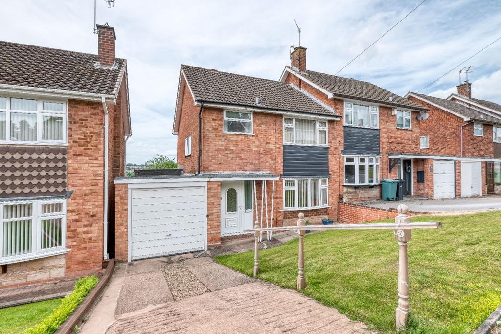 Maidstone Drive,Wordsley,DY8 5RQ 3 bed semidetached house £235,000