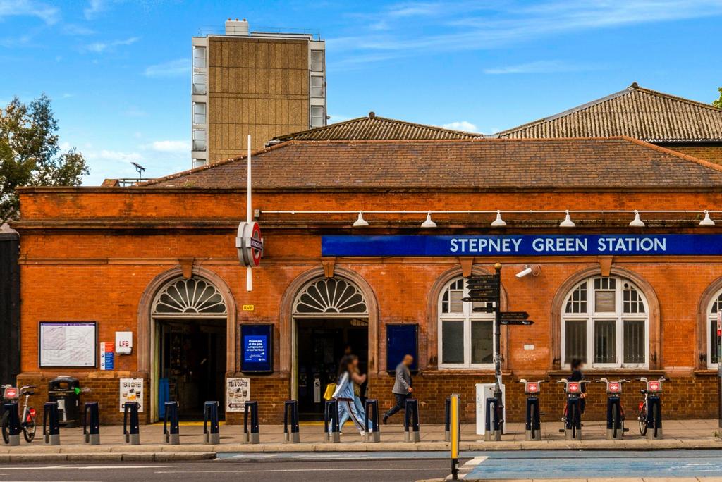 Stepney Green Sta...