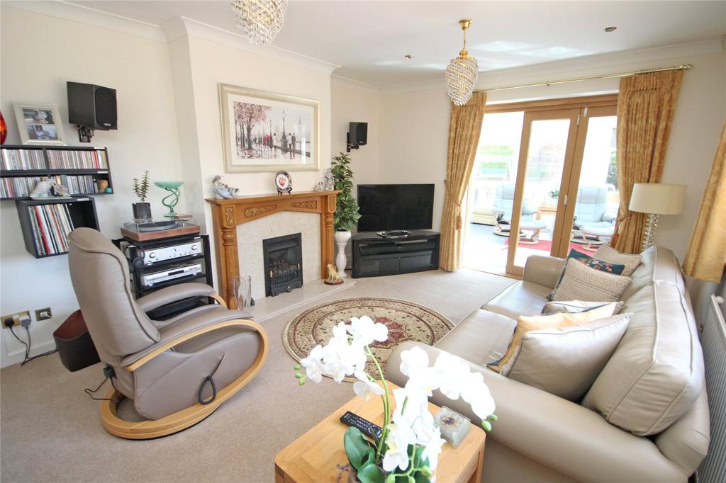 Fenleigh Close, Barton on Sea, New Milton, Hampshire, BH25 3 bed