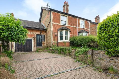 69 Guildford Road, West End, Woking, GU24 9HJ
