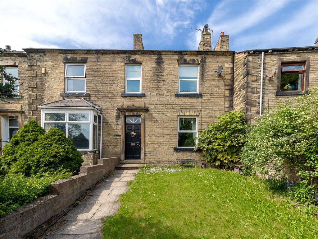 Bradford Road, Brighouse, West Yorkshire, HD6 3 bed terraced house for