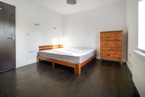 1 bedroom in a house share to rent - St. Dunstan's Mews, E1