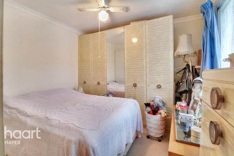 22 Cheviot Close, Harlington, Hayes, UB3 5LR