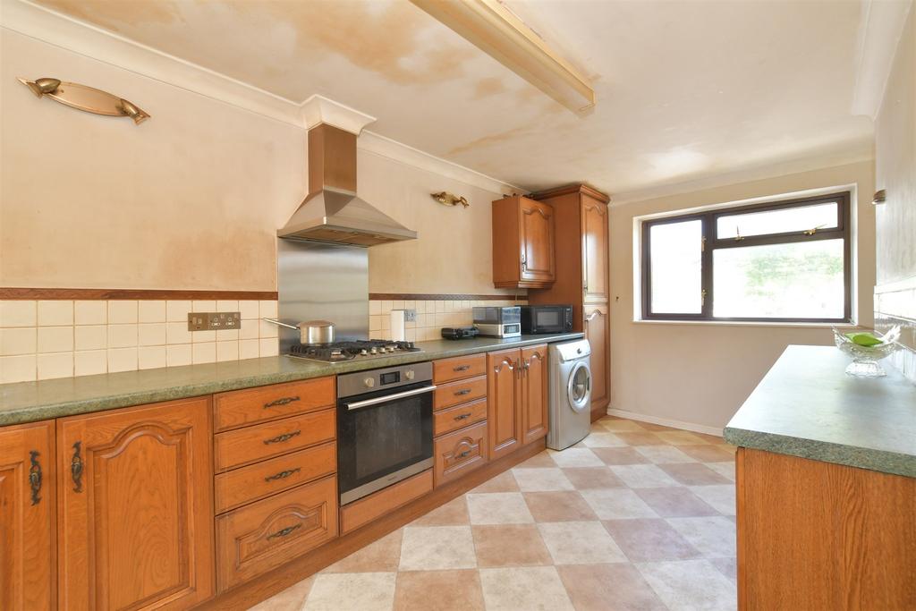Finchdean Road, Leigh Park, Havant, Hampshire 2 bed semidetached house