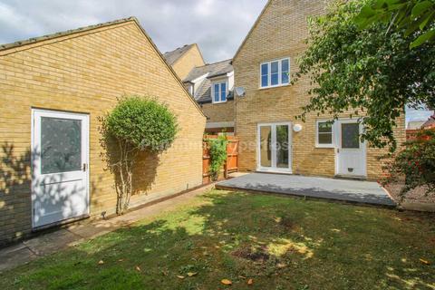 4 bedroom link detached house to rent, Brooke Grove, Ely