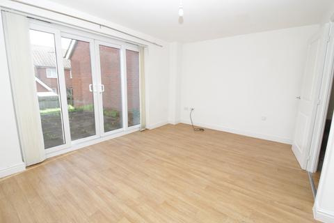 4 bedroom semi-detached house to rent, Heron Drive, CF82