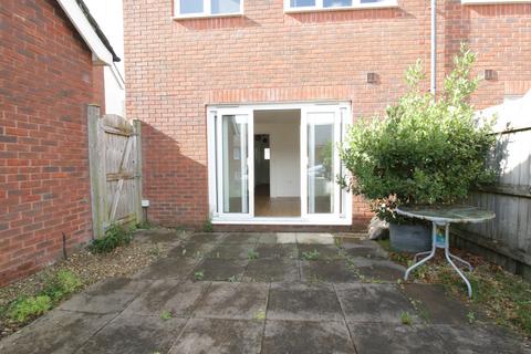4 bedroom semi-detached house to rent, Heron Drive, CF82