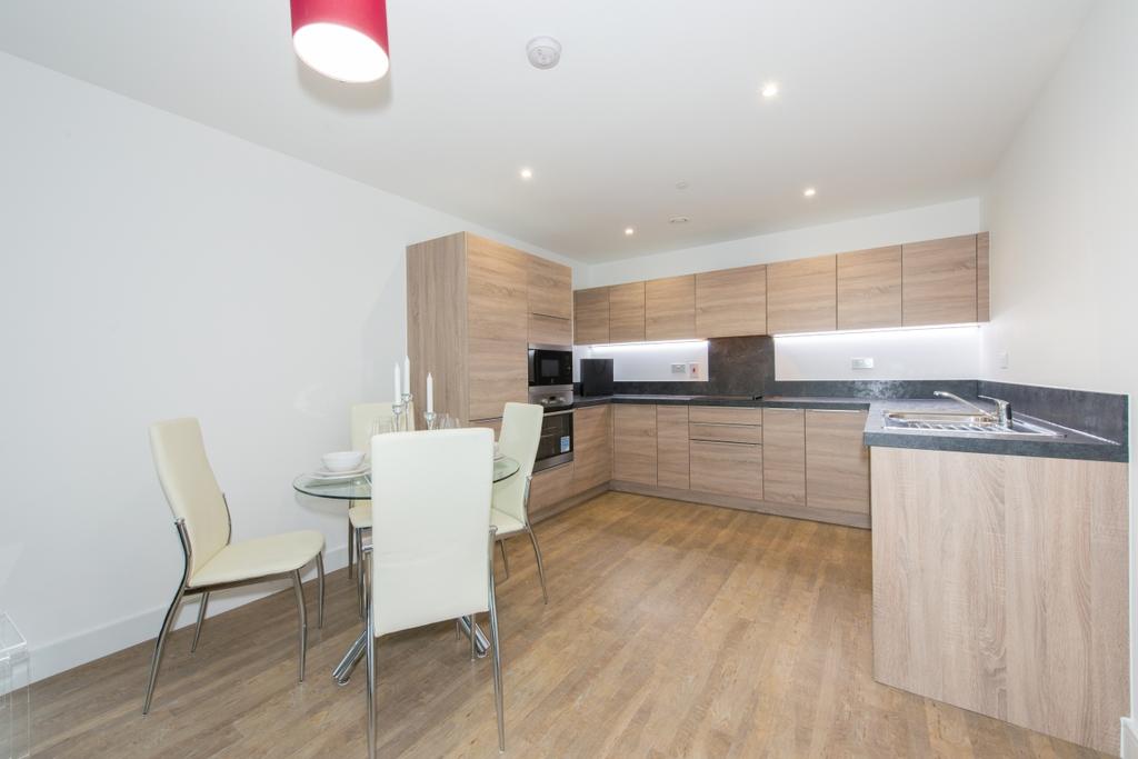 Oslo Tower, Greenland Place, Surrey Quays SE8 2 bed apartment £2,167