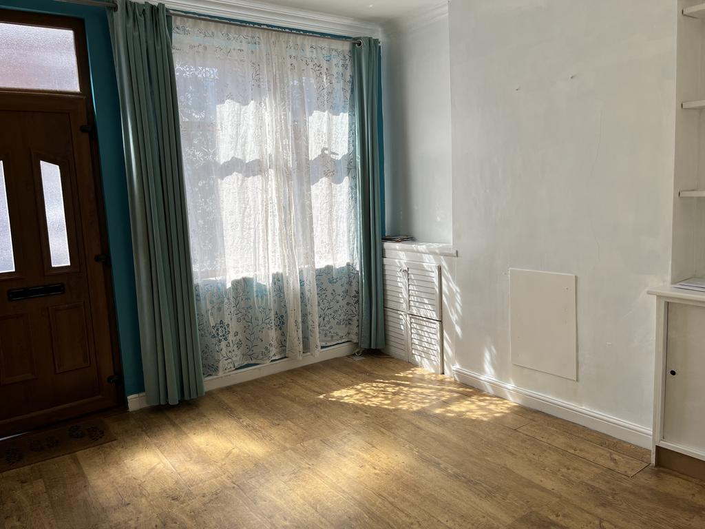 Clifford Street, South Wigston 3 bed terraced house £795 pcm (£183 pw)