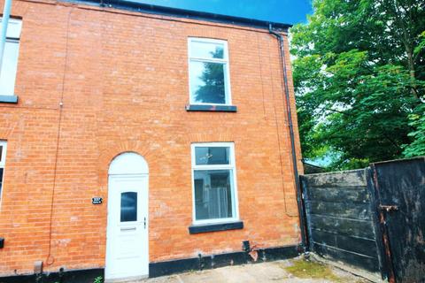 2 bedroom end of terrace house to rent, Kelvin Street, Ashton Under Lyne