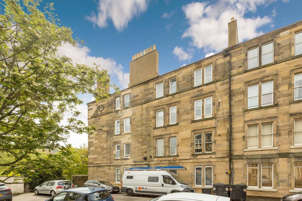 6/11 Waverley Park Terrace, Abbeyhill, EH8 8EP 2 bed flat £270,000