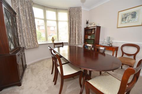 3 bedroom detached house for sale - Hollinwell Avenue, Wollaton, NG8 1JY