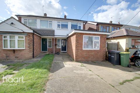 69 Crouch Avenue, Hullbridge, Hockley, SS5 6BS
