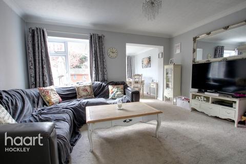 69 Crouch Avenue, Hullbridge, Hockley, SS5 6BS