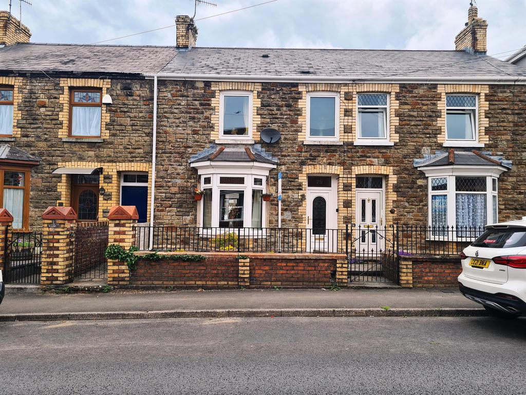 Bryn Road, Tondu, Bridgend, CF32 9EF 3 bed semidetached house £200,000