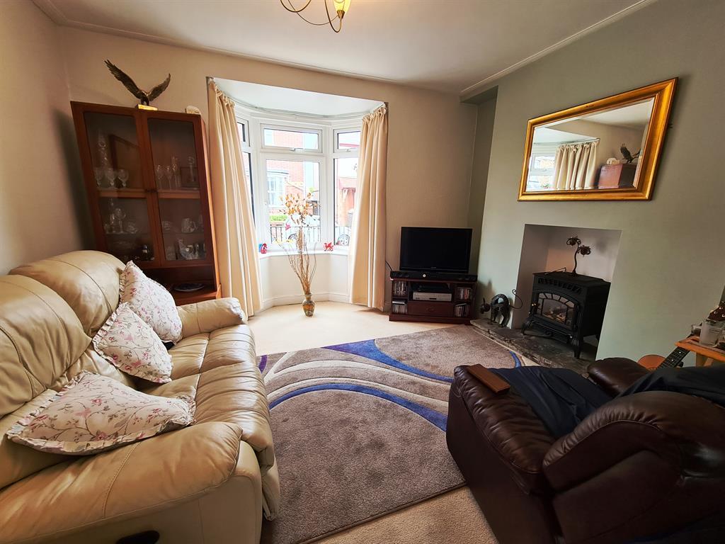 Bryn Road, Tondu, Bridgend, CF32 9EF 3 bed semidetached house £200,000