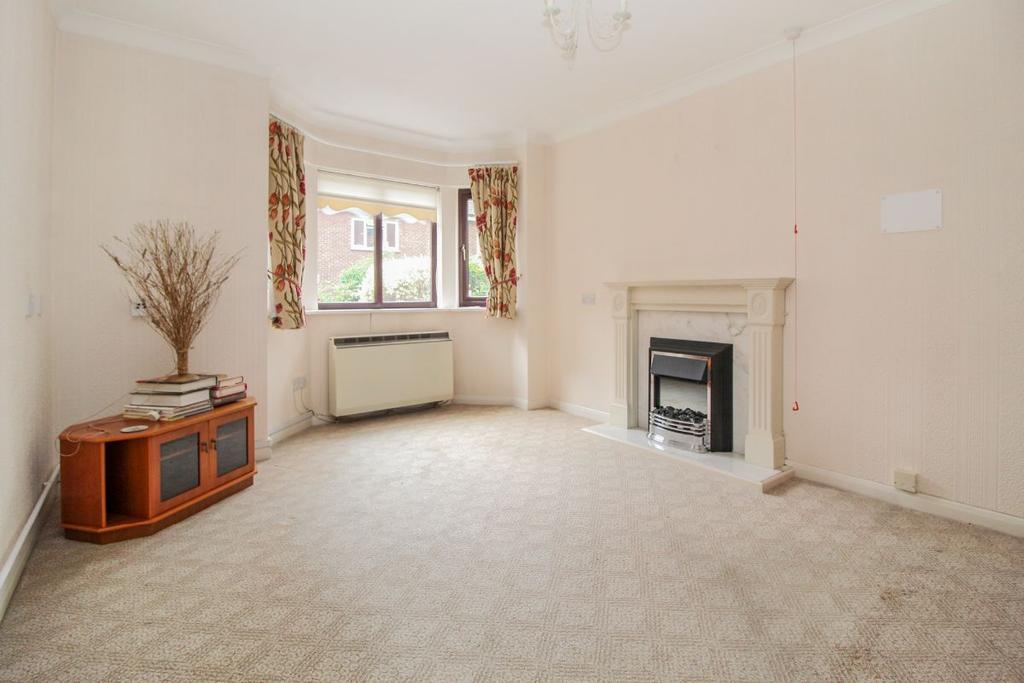 The Limes, Linden Road, Bedford 2 bed retirement property £128,000