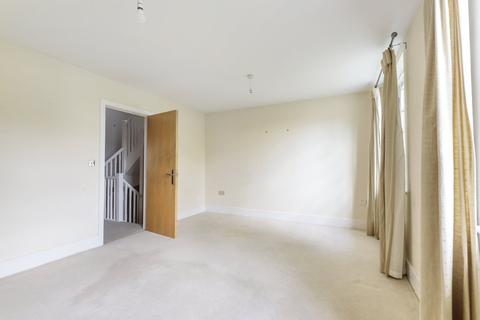 19 Bingham Close, Cirencester, GL7 1HJ