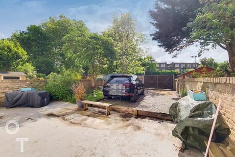 50c Hilldrop Road, London, N7 0JE