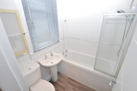 2 bedroom flat to rent, West March Street, Kirkcaldy, KY1