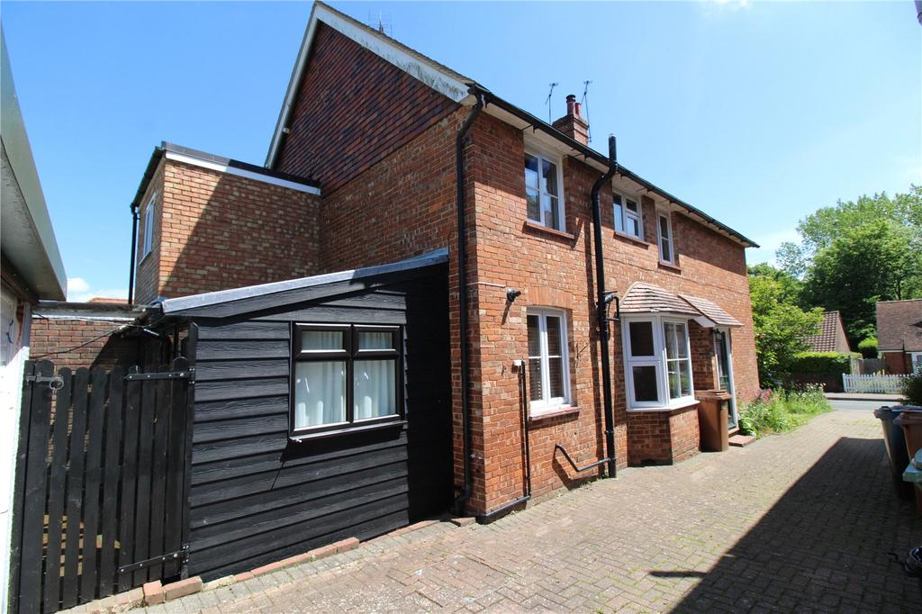 Dorothy Avenue, Cranbrook, Kent, TN17 3 bed semidetached house £