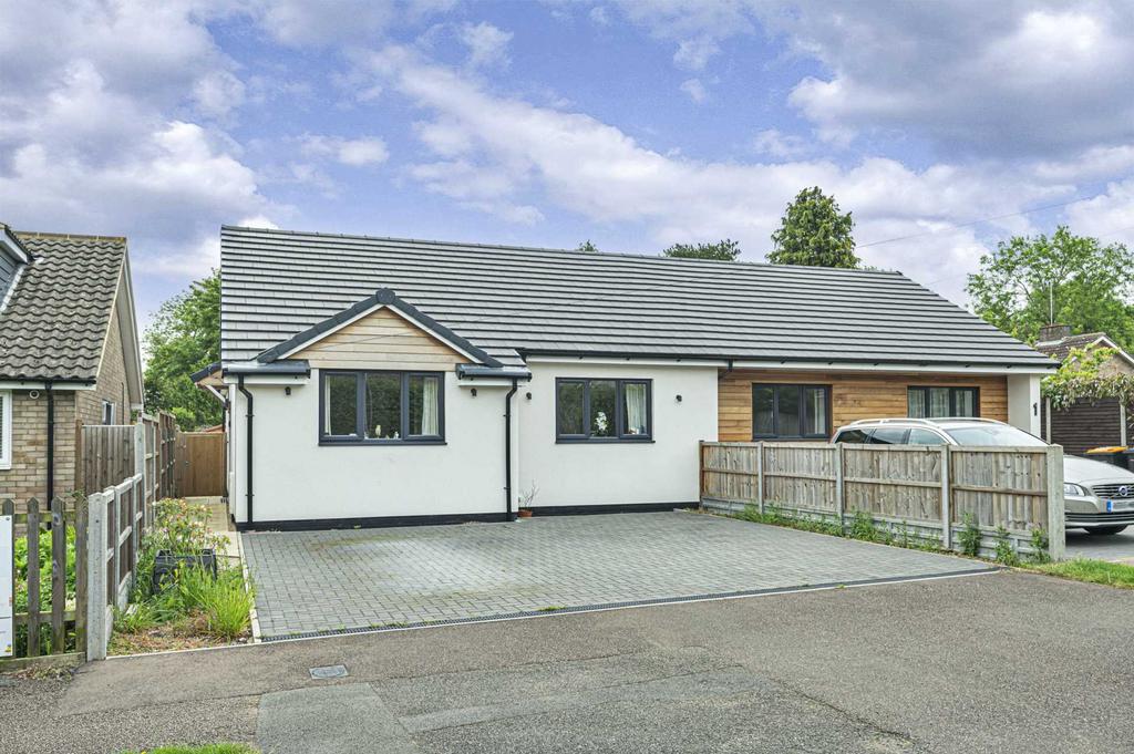 Loring Road, Sharnbrook 2 bed semidetached bungalow £350,000