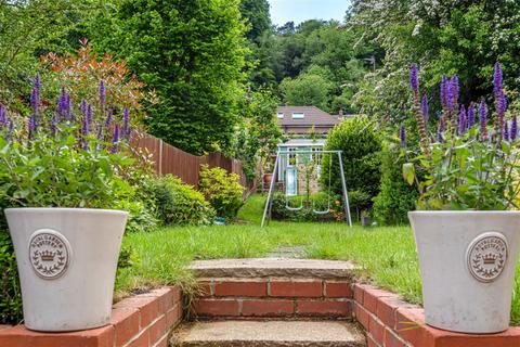 67 Lion Lane, Haslemere, GU27 1JL