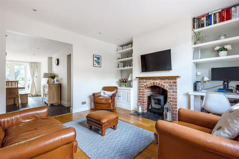 67 Lion Lane, Haslemere, GU27 1JL