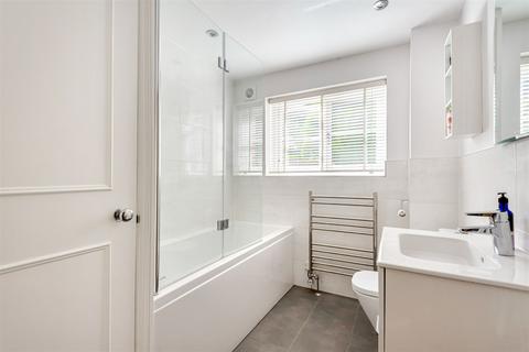 67 Lion Lane, Haslemere, GU27 1JL