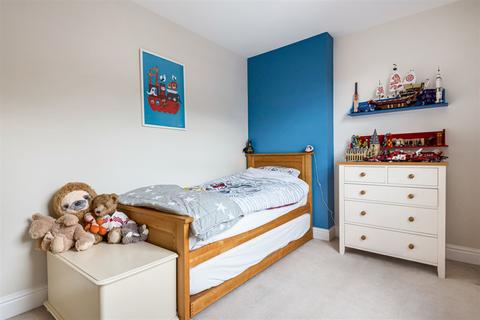 67 Lion Lane, Haslemere, GU27 1JL